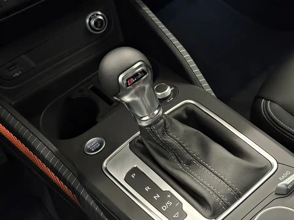 Audi Q2L Audi Q2L