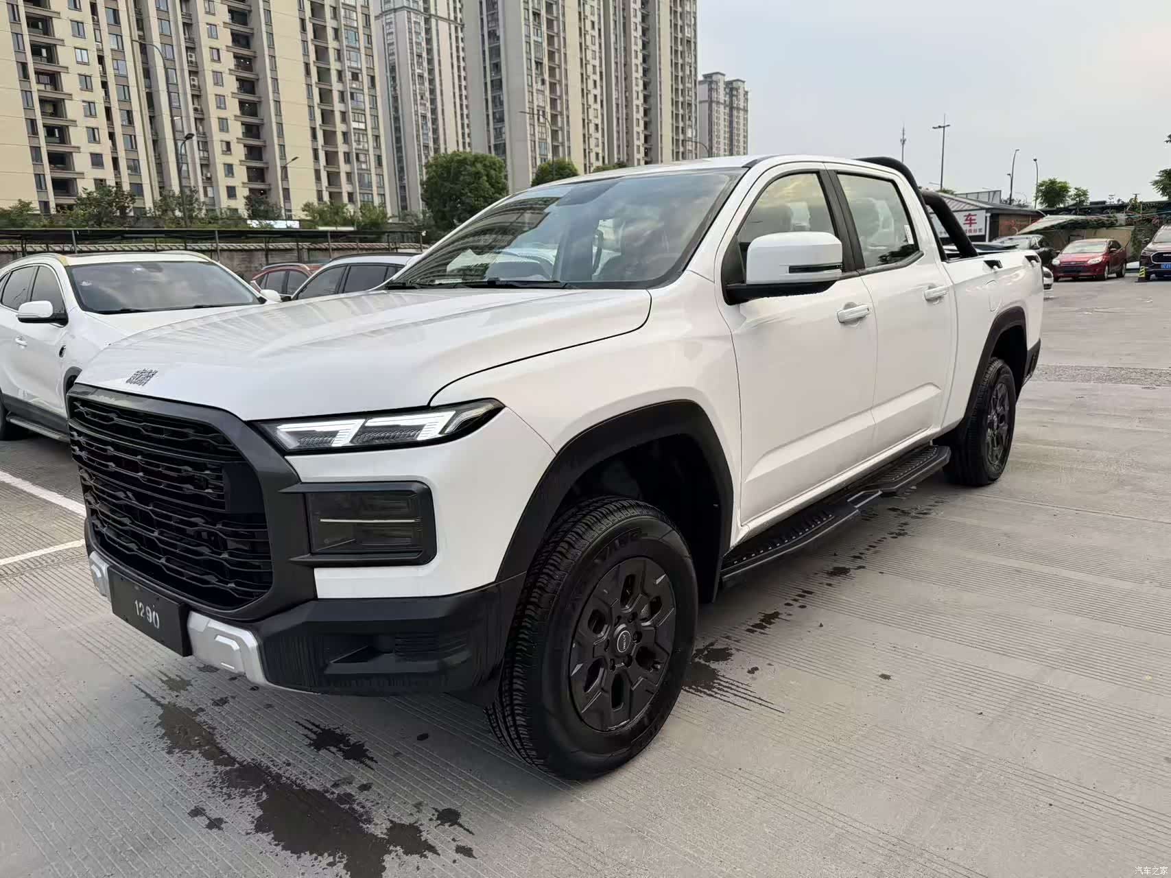 Chery R08