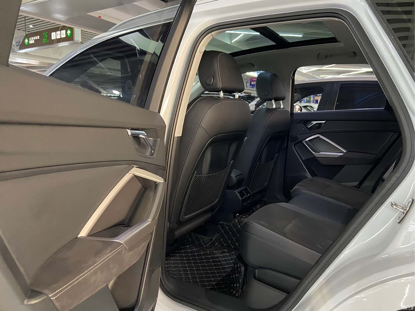 Audi Q3, 2022 8