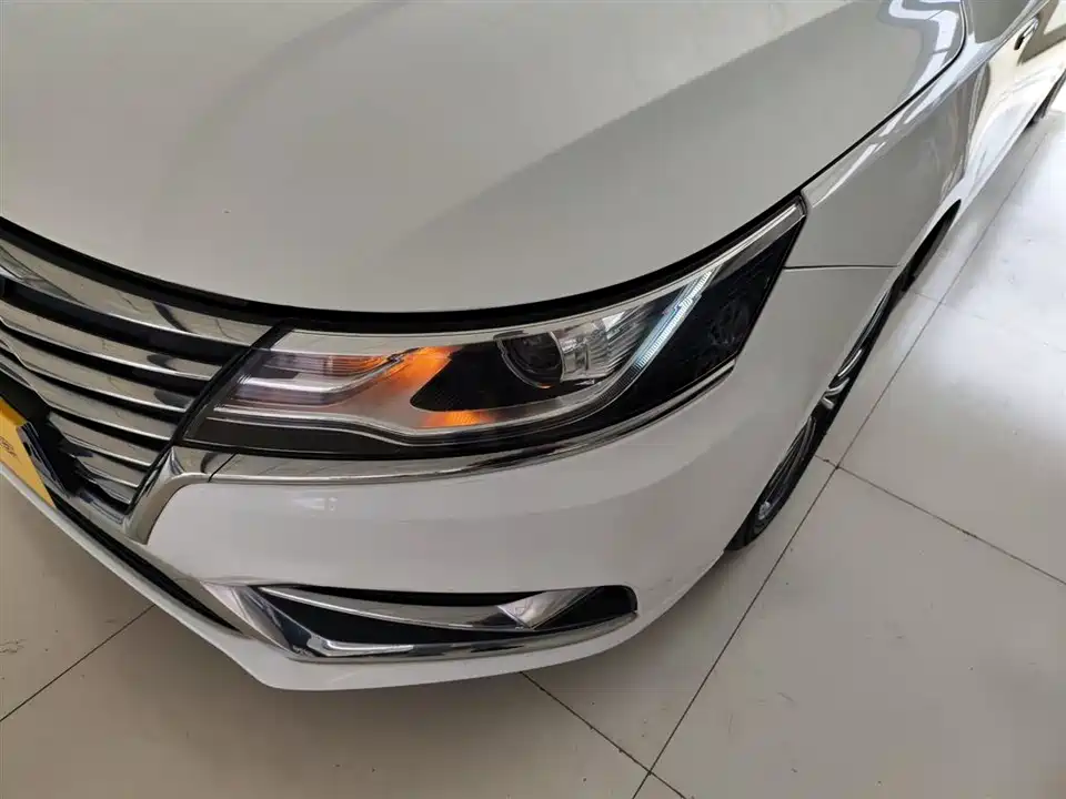 Roewe i6