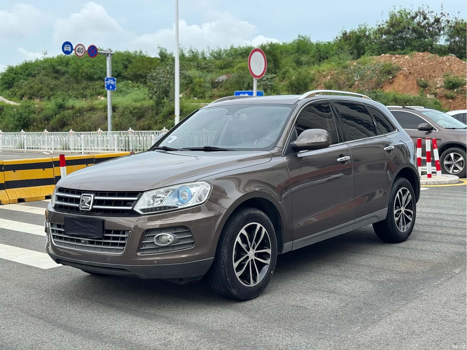 Zotye T600, 2016 1