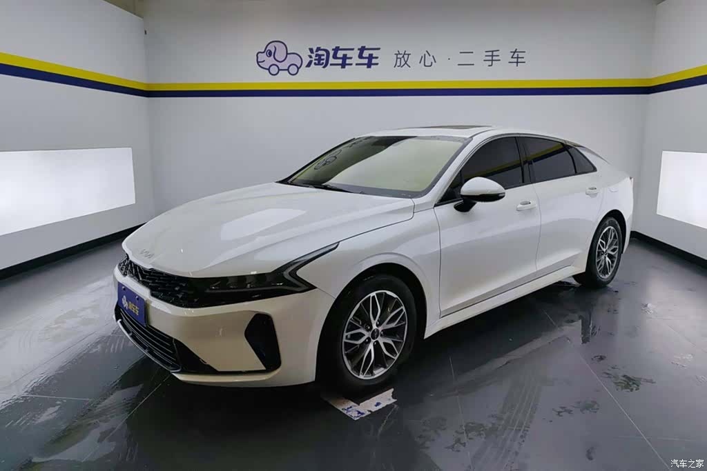 Kia K5, 2024 1