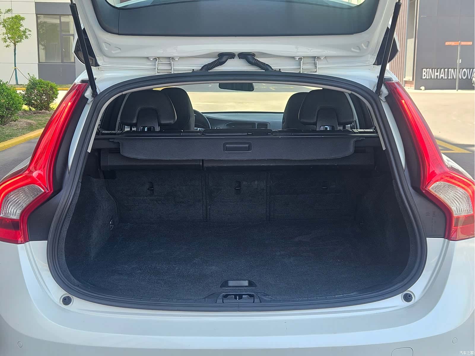 Volvo V60, 2013 7