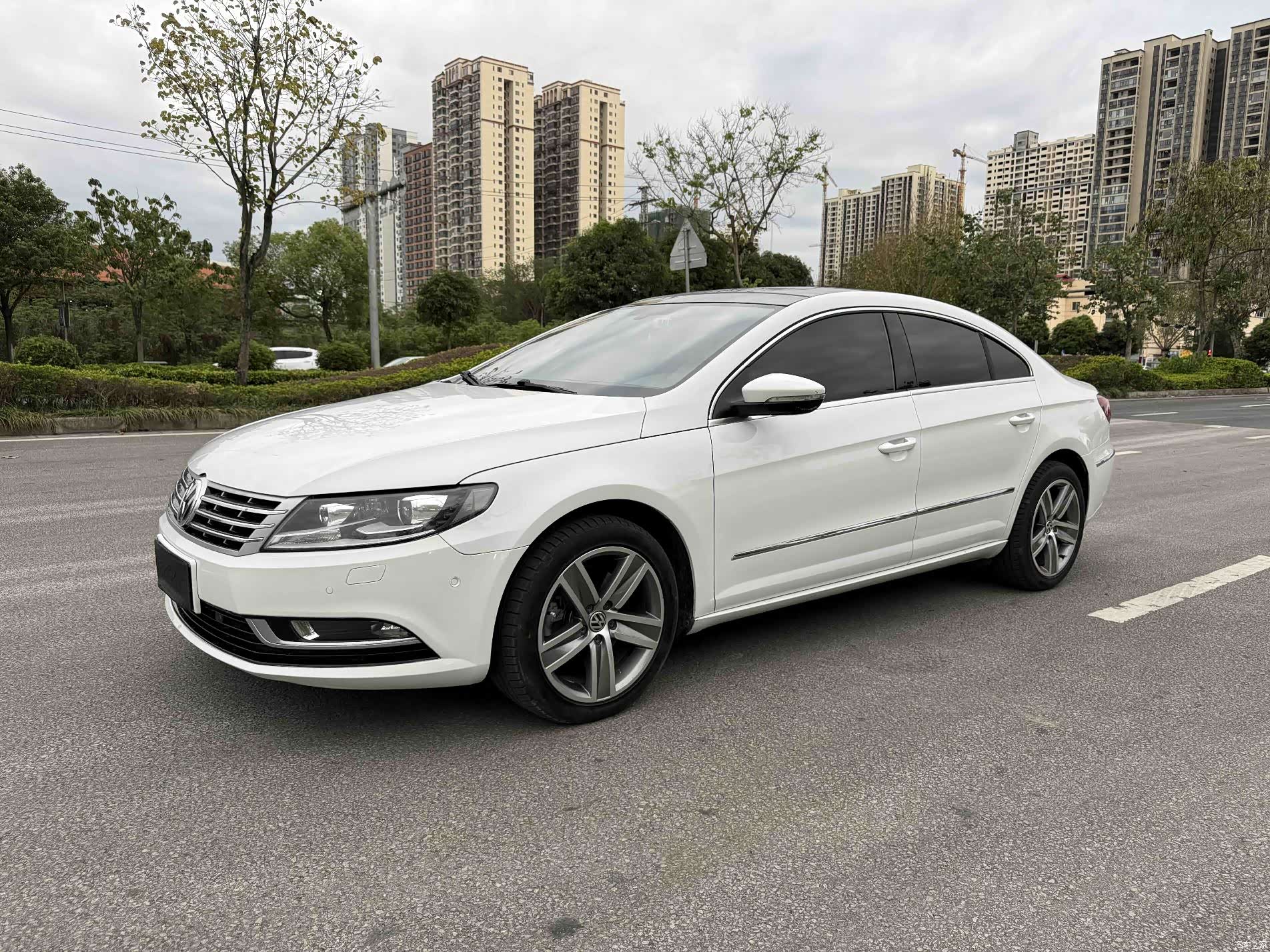 Volkswagen CC, 2014 1