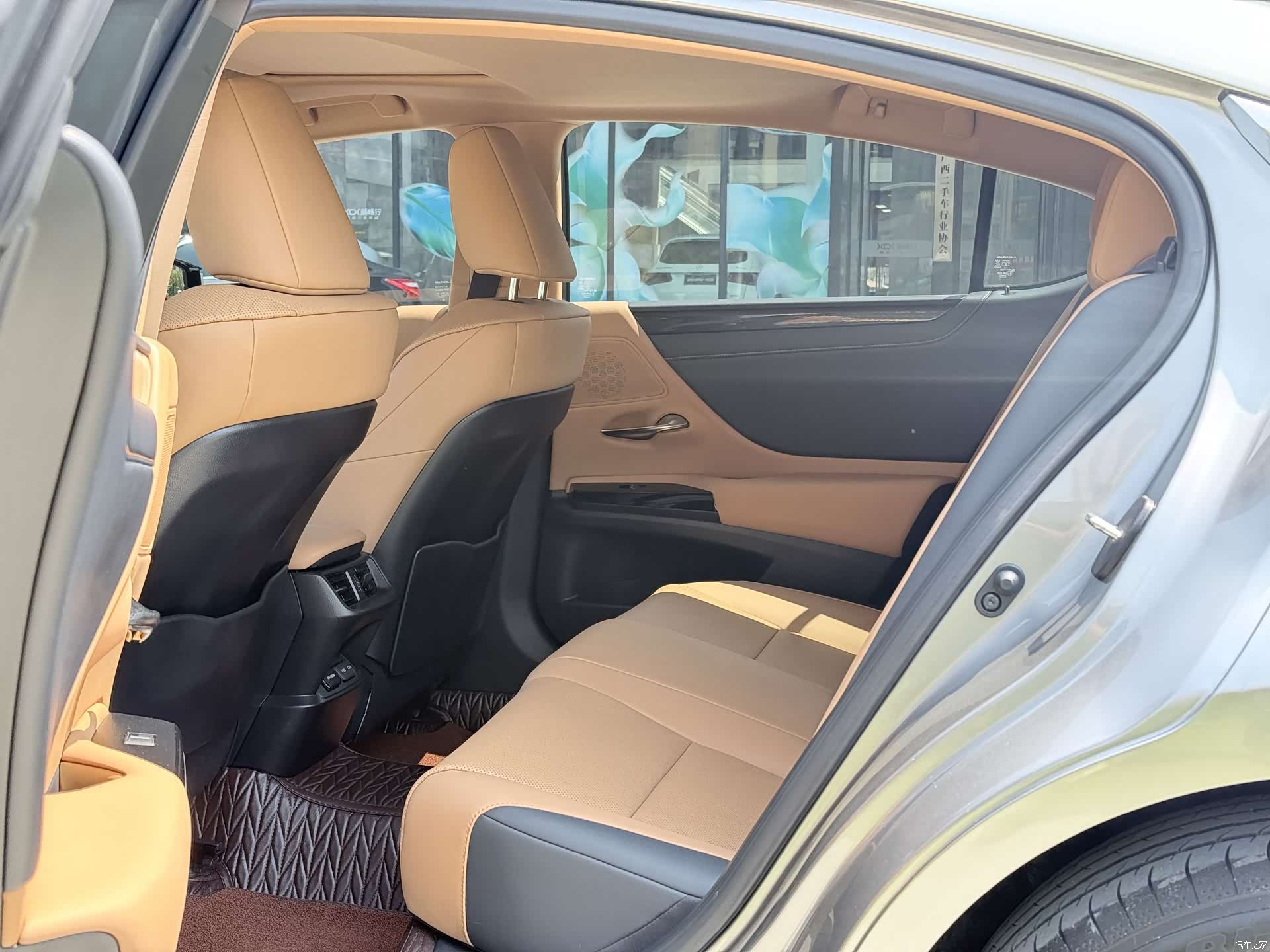 Lexus ES, 2024 6