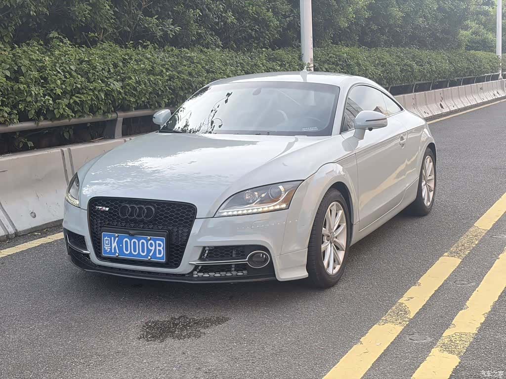Audi TT, 2011 1