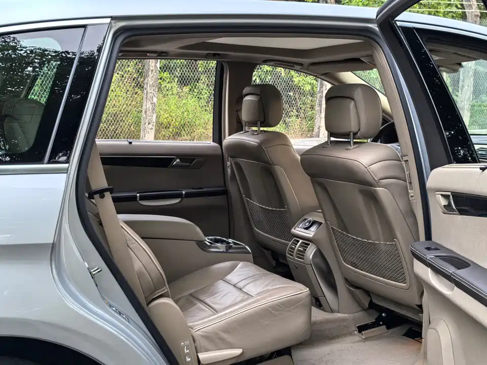 Mercedes-Benz R-class