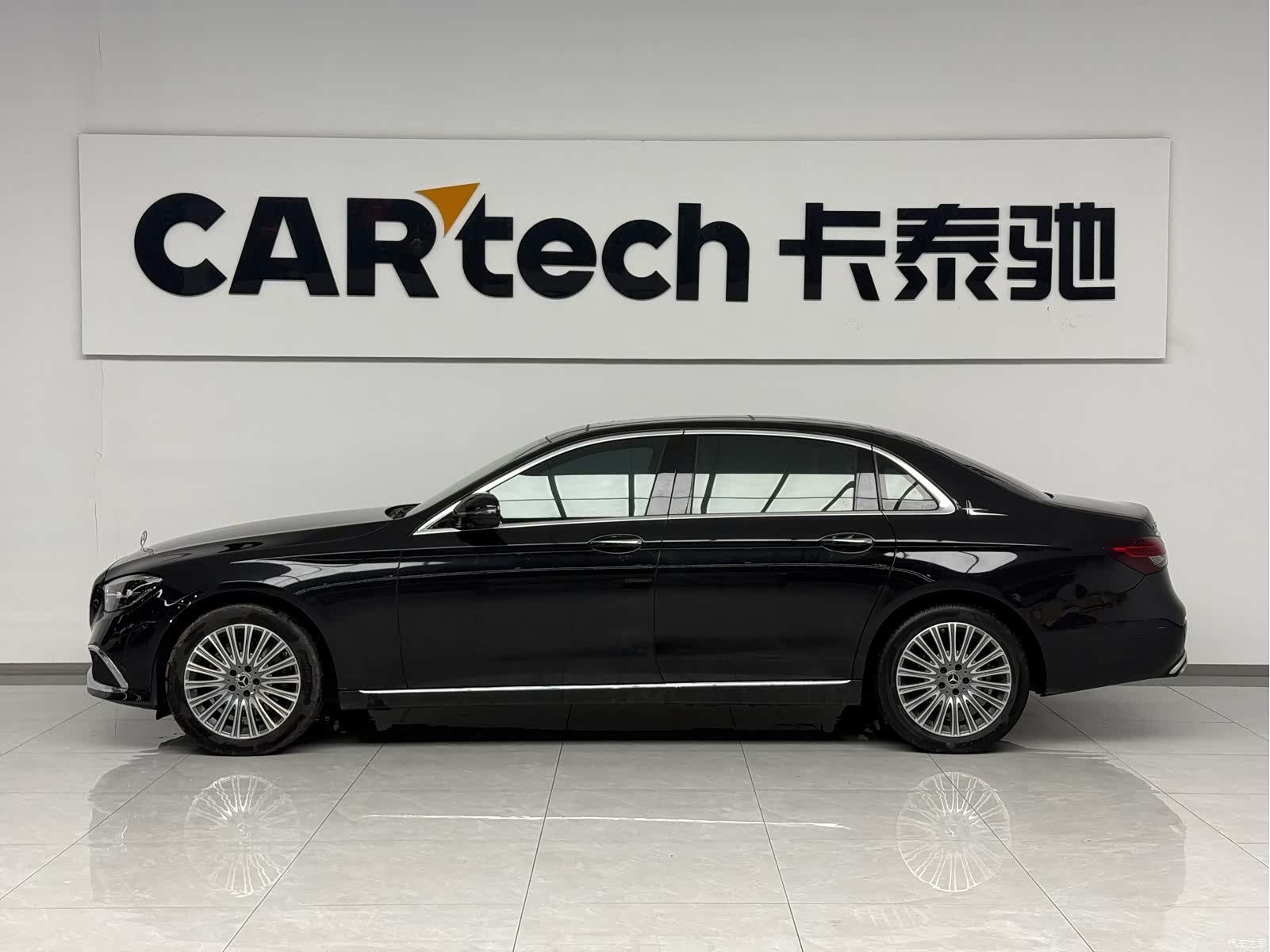 Mercedes-Benz E-Class, 2022 3