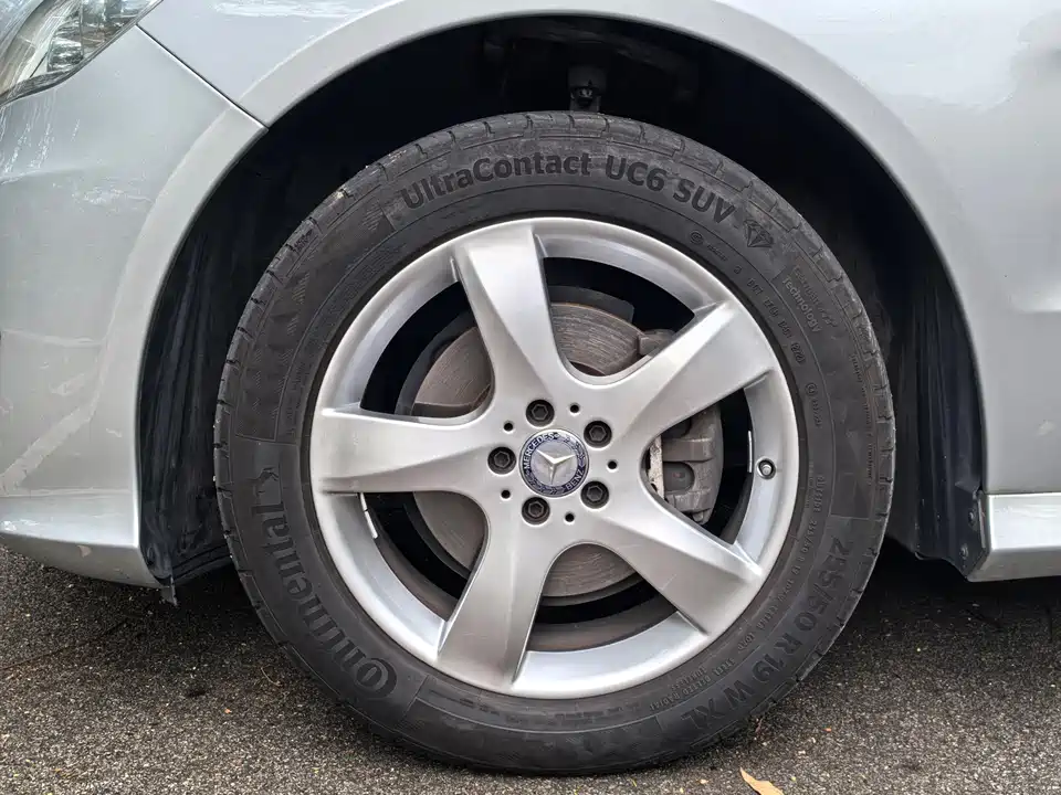 Mercedes-Benz R-class