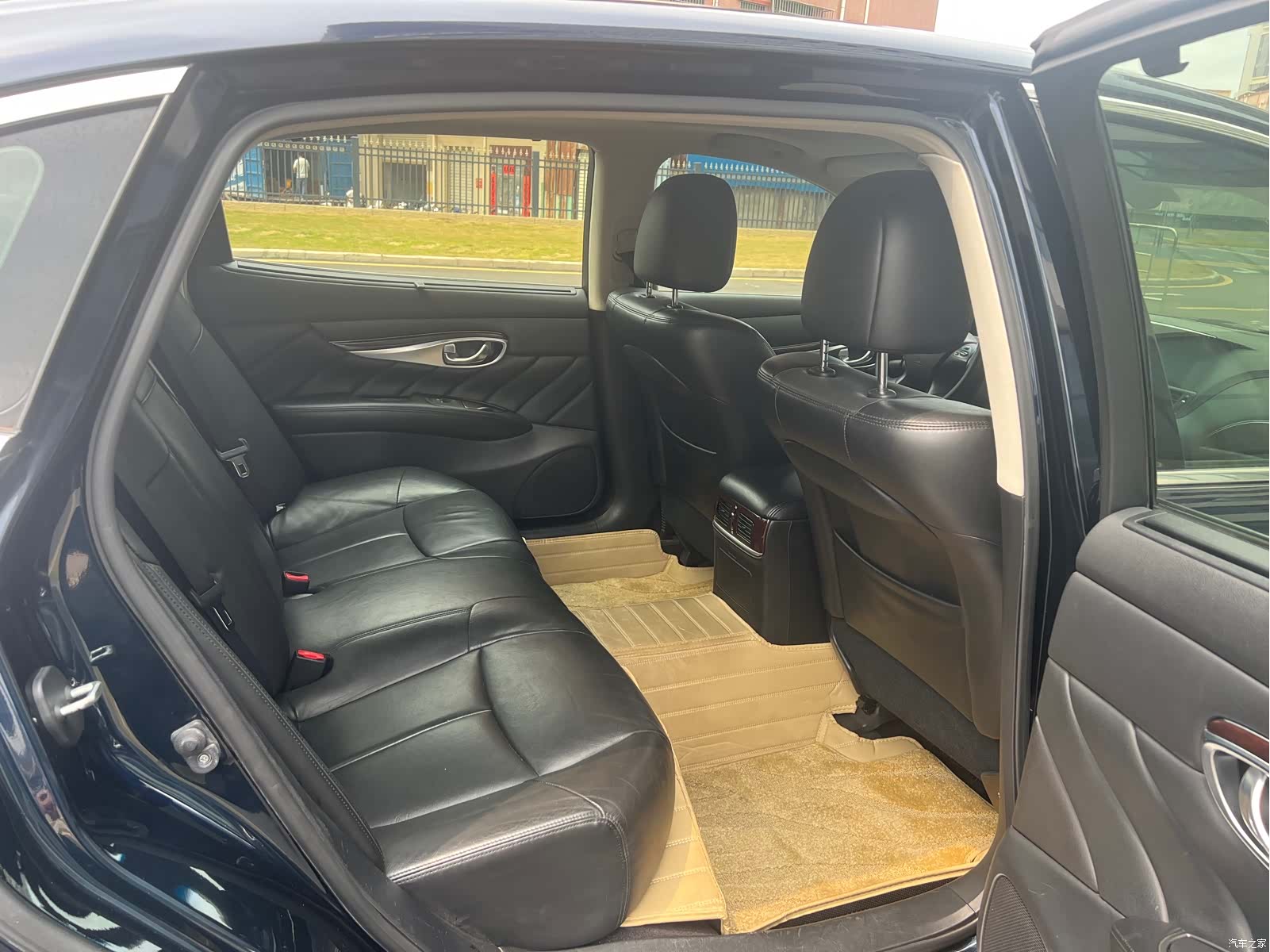 Infiniti Q70, 2016 13