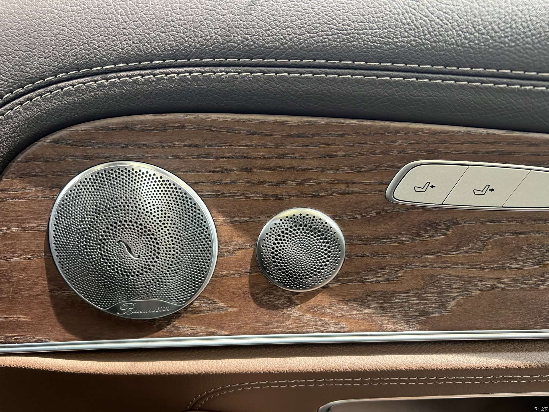 Mercedes-Benz E-Class, 2022 13