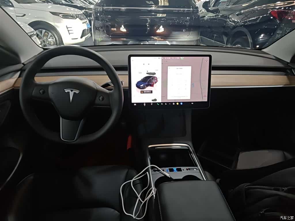 Tesla Model 3, 2023 10