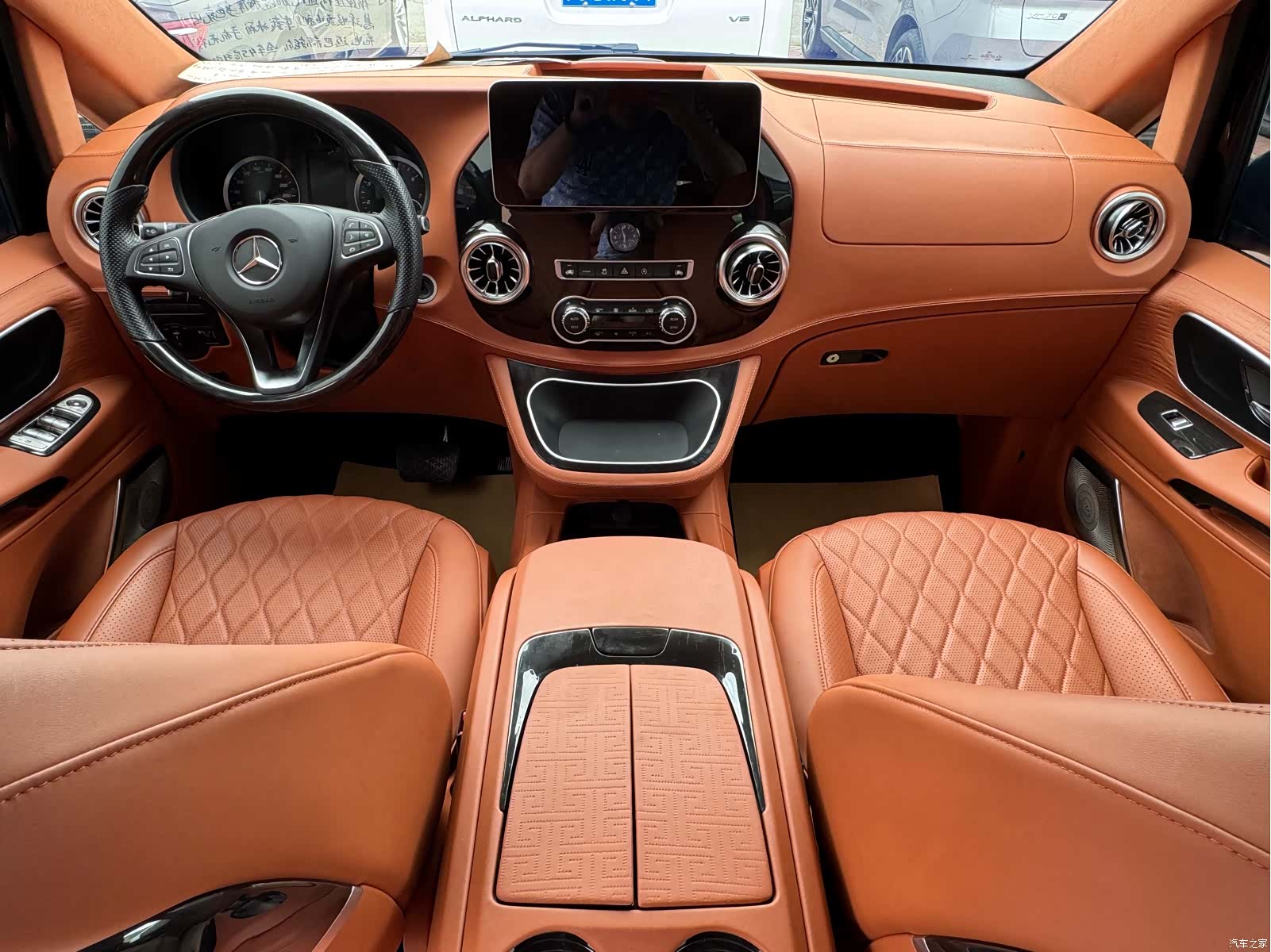Mercedes-Benz 7, 2023 7