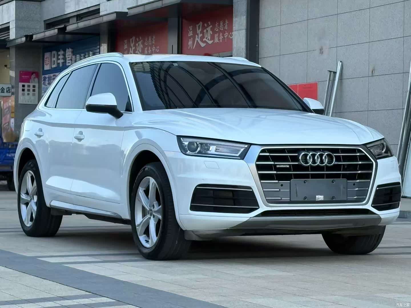 Audi Q5L, 2019 1