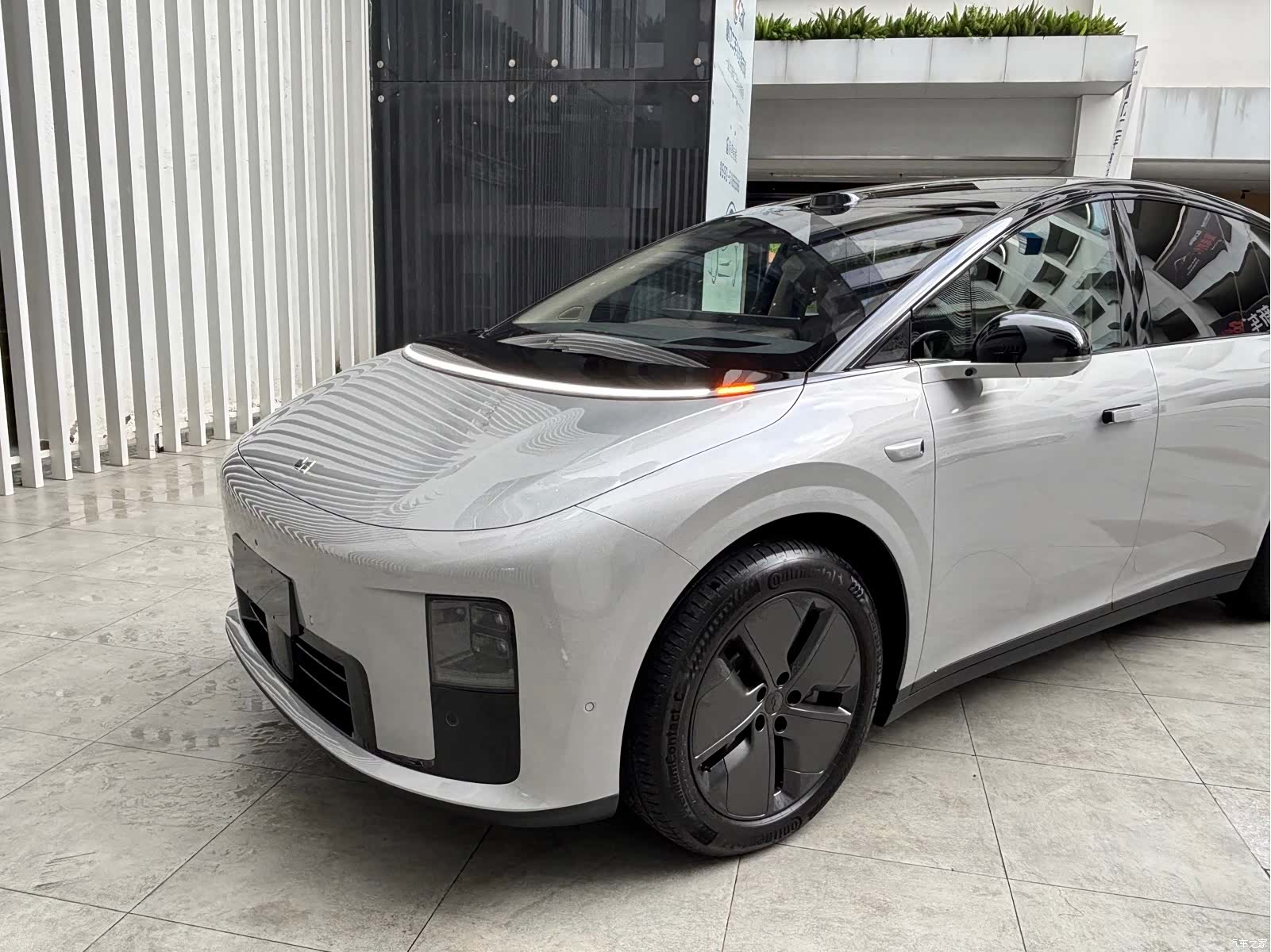 Li Auto i8, 2025 14