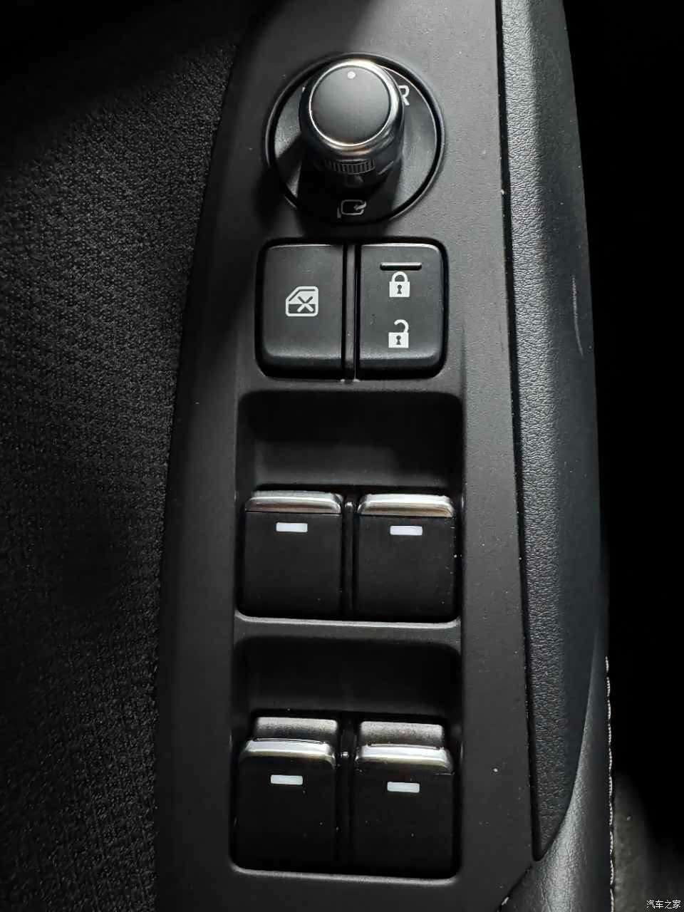 Mazda CX-4, 2023 18