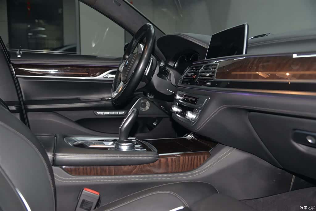 BMW 7 Series, 2016 17