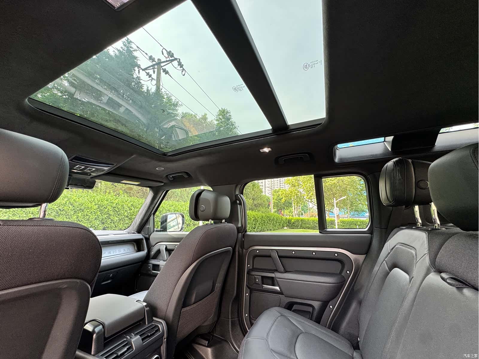 Land Rover Defender, 2025 20
