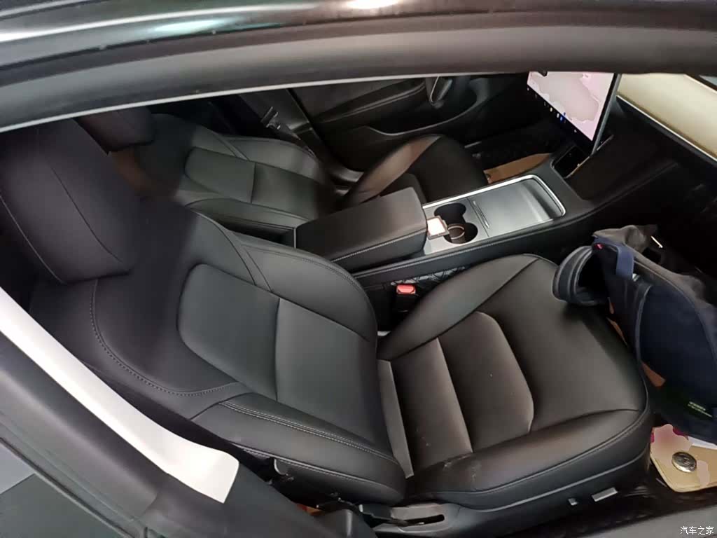 Tesla Model 3, 2023 25