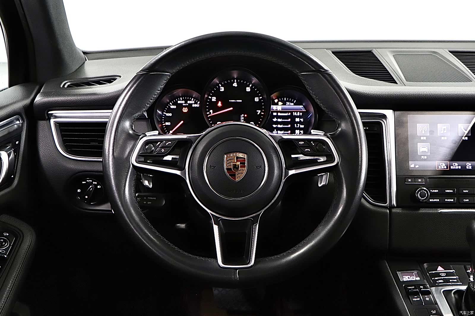 Porsche Macan, 2017 10