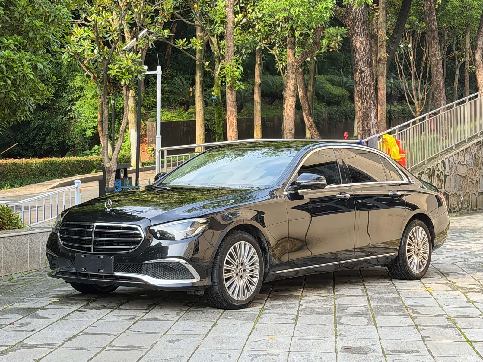 Mercedes-Benz E-Class, 2021 1