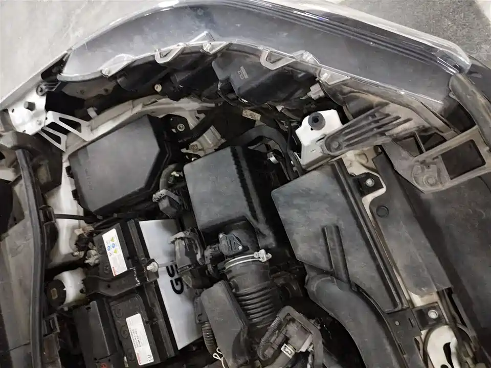 Toyota Corolla Sharp amplifier