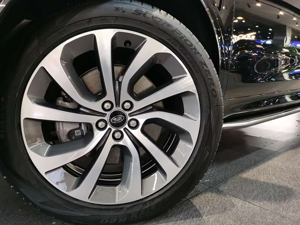 Land Rover Discover sports