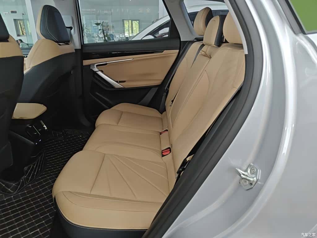 Geely Boyue, 2024 17