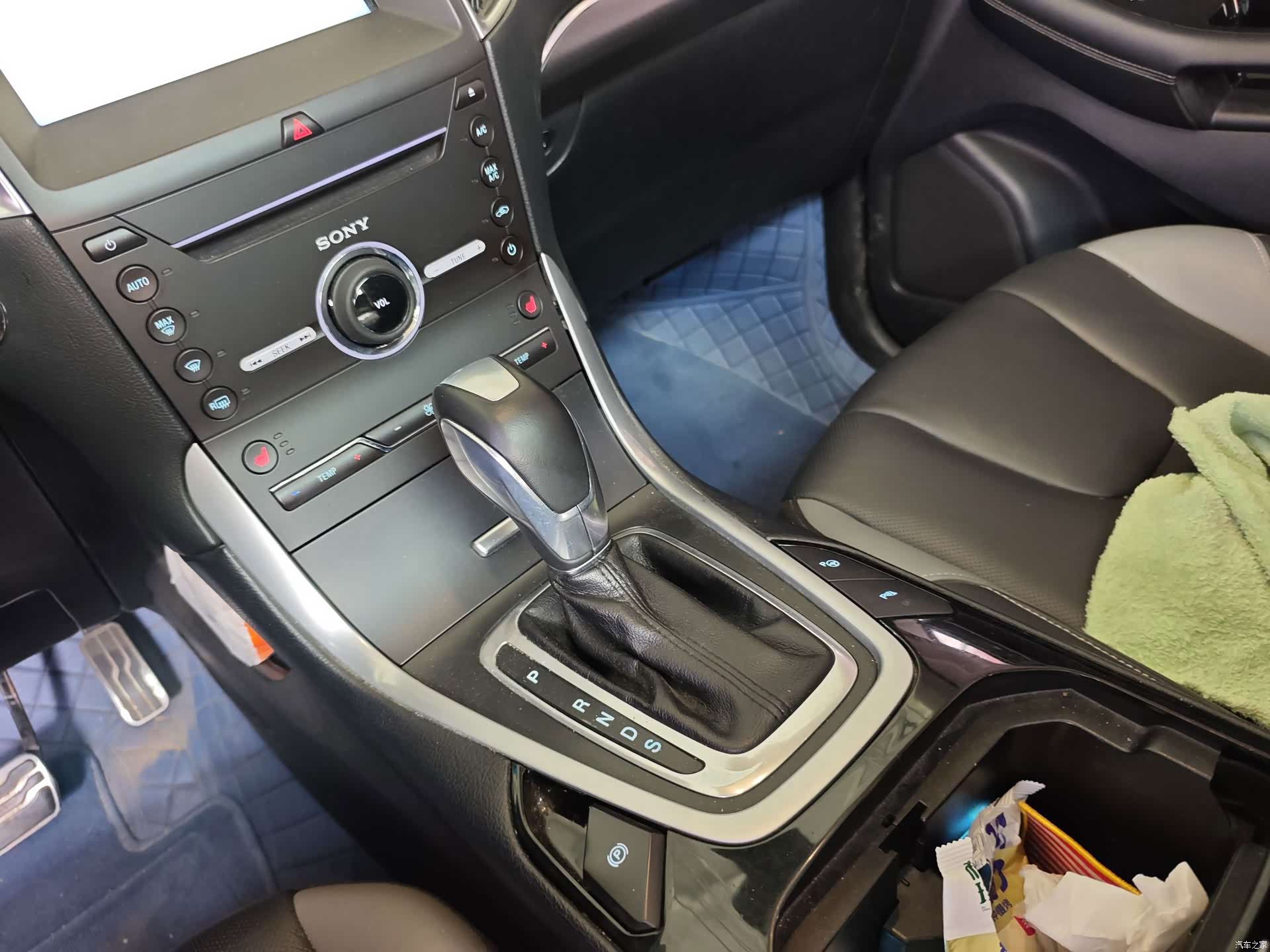 Ford Edge, 2015 11
