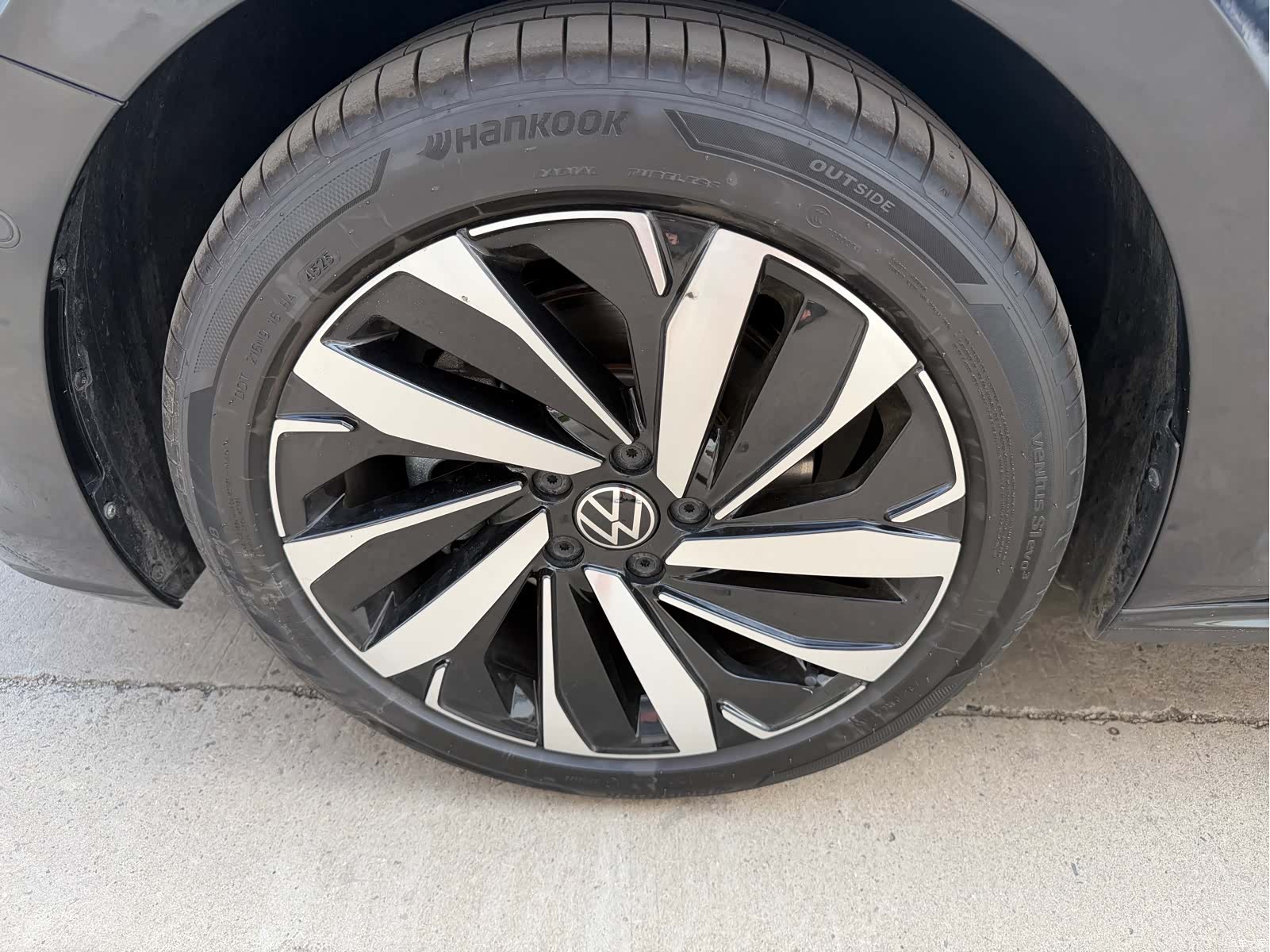 Volkswagen Passat, 2025 все фото