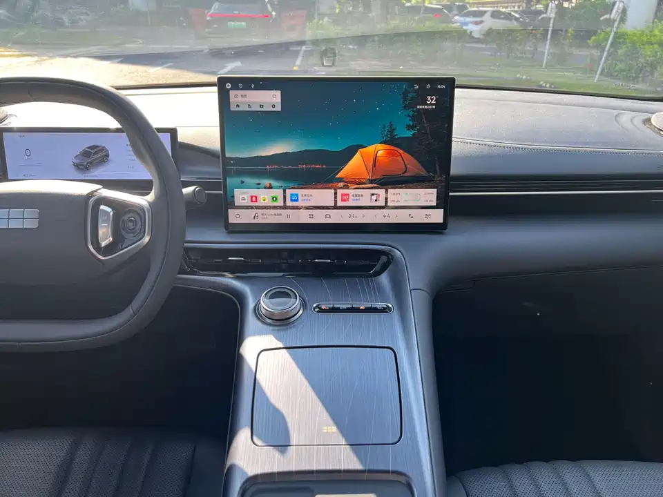 Geely Galaxy Galaxy E5