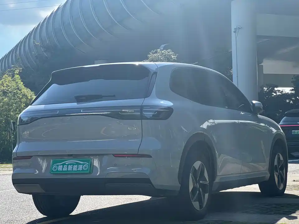 Geely Galaxy Galaxy E5