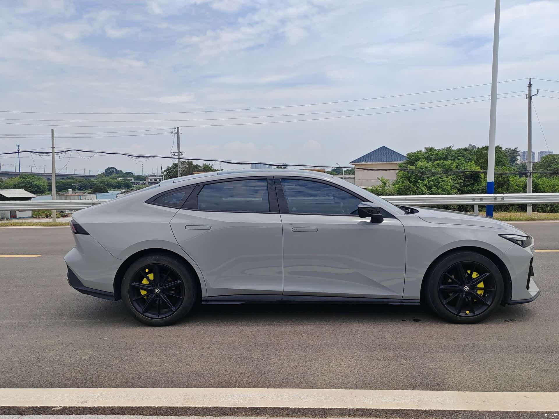 Changan UNI-V, 2022 4
