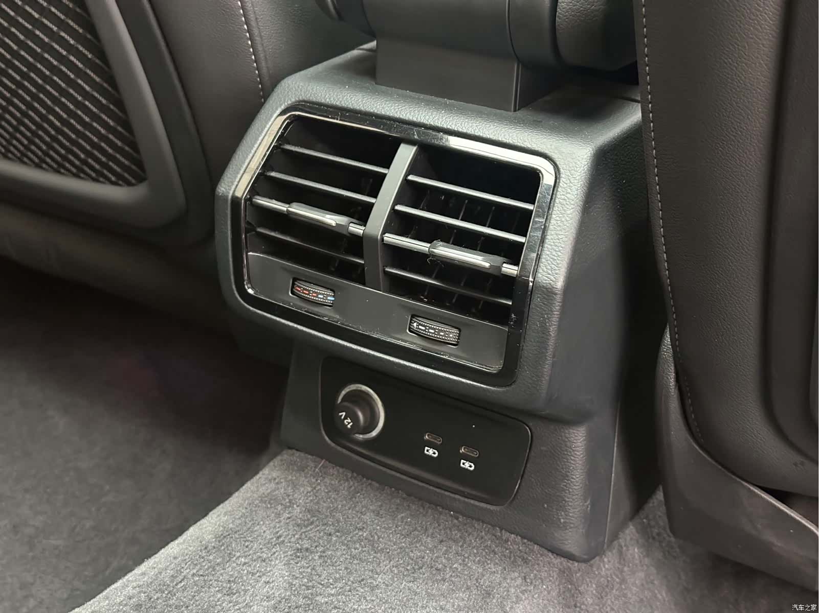 Audi Q3, 2023 12