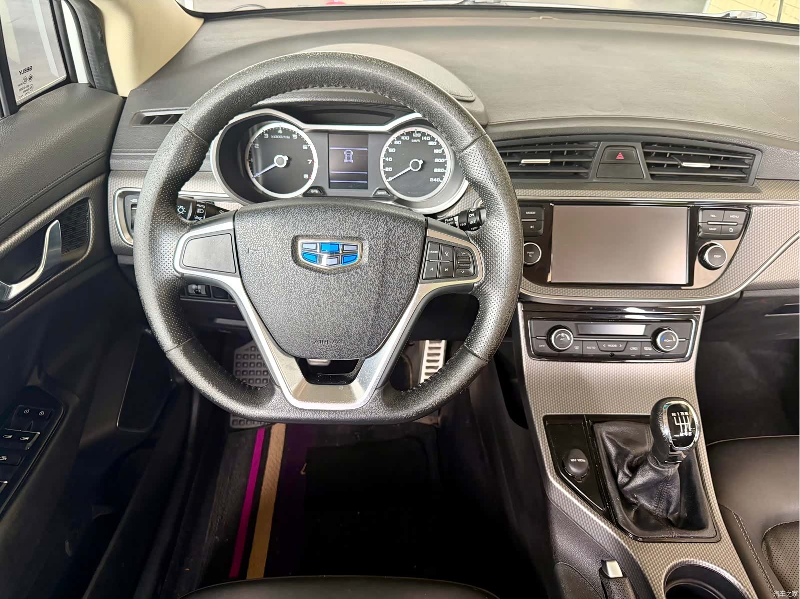 Geely Emgrand, 2016 9