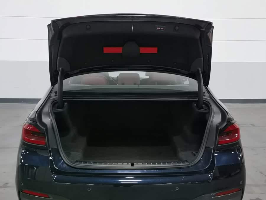 BMW 5 Series 2023, фото 16