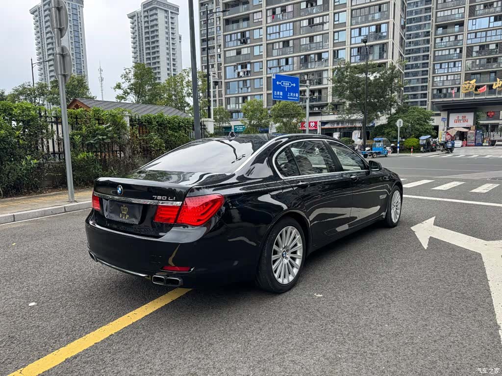 BMW 7 Series, 2011 6
