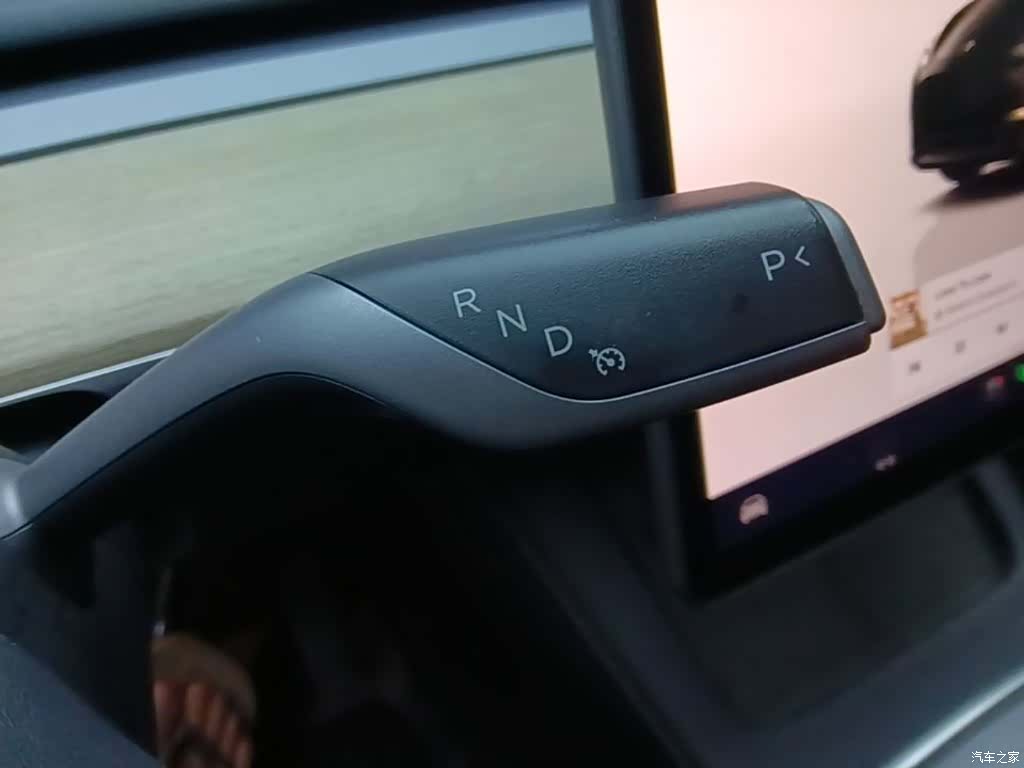 Tesla Model Y, 2022 14