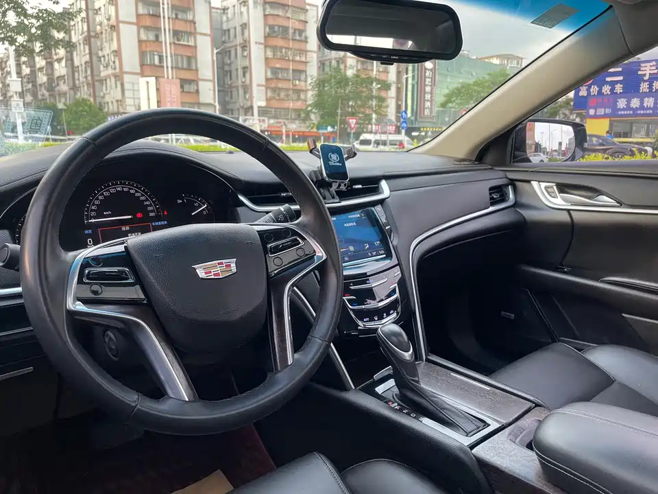 Cadillac XTS