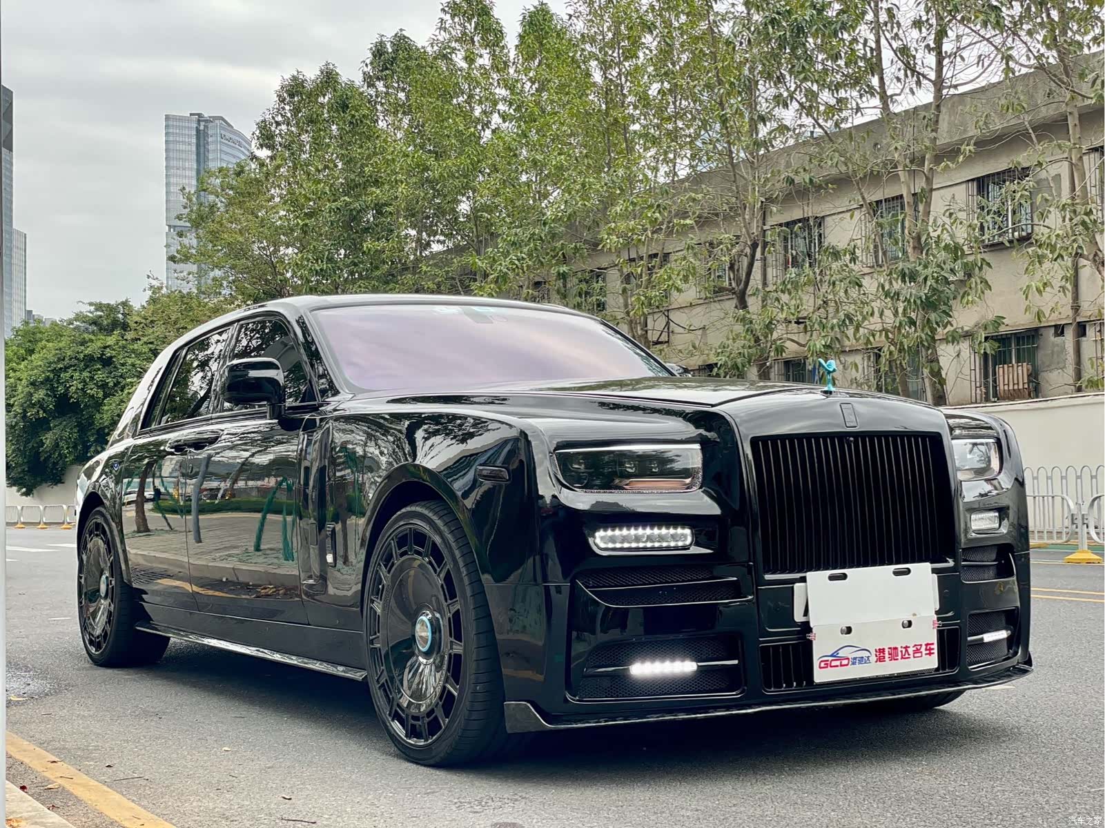 Rolls-Royce Phantom, 2011 3