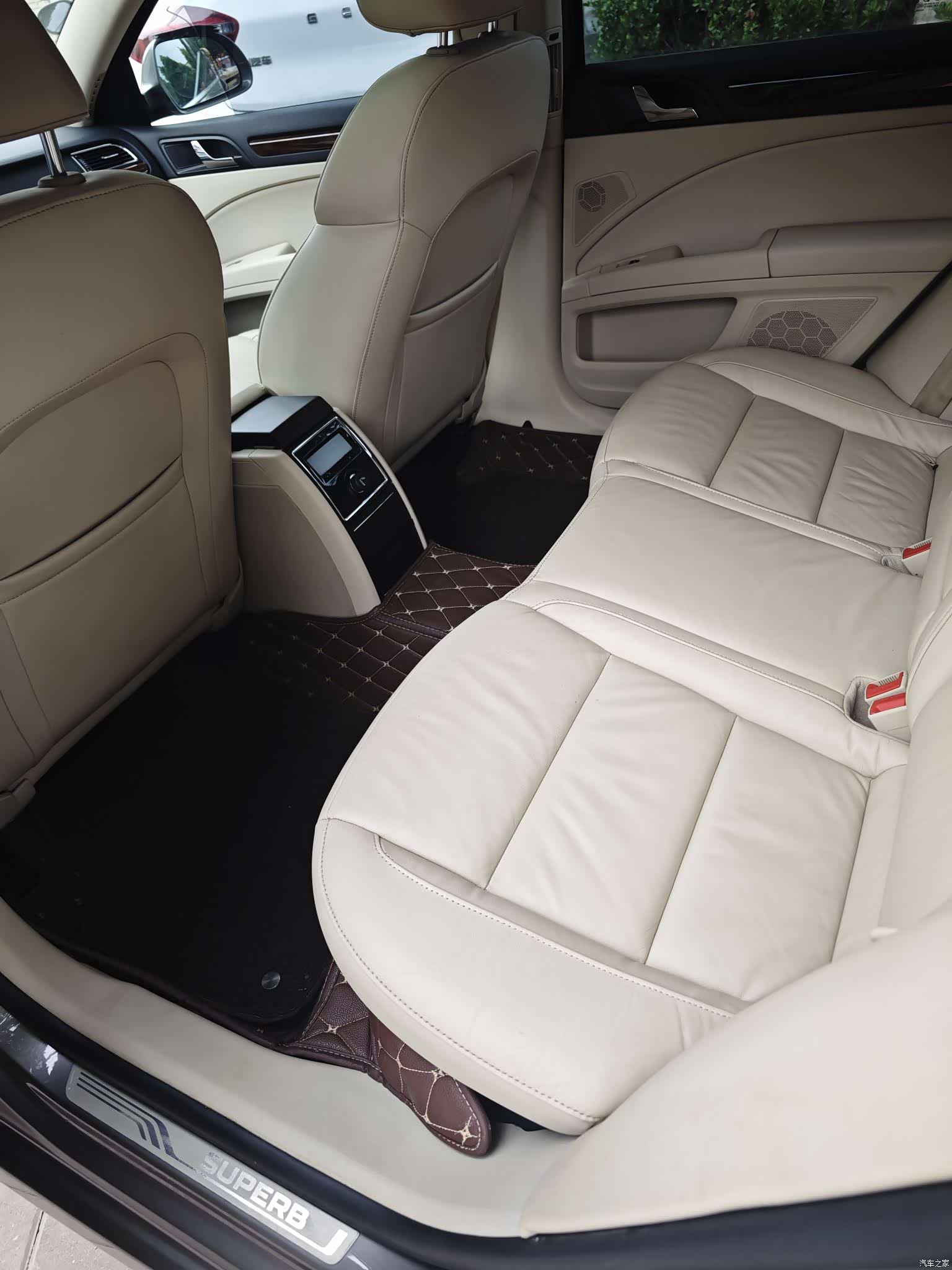 Skoda Superb, 2015 3