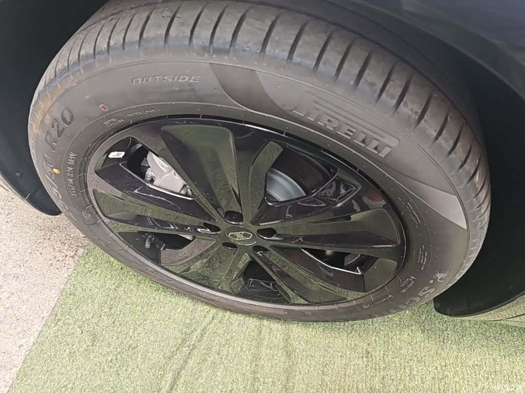 Luxeed R7, 2025 23