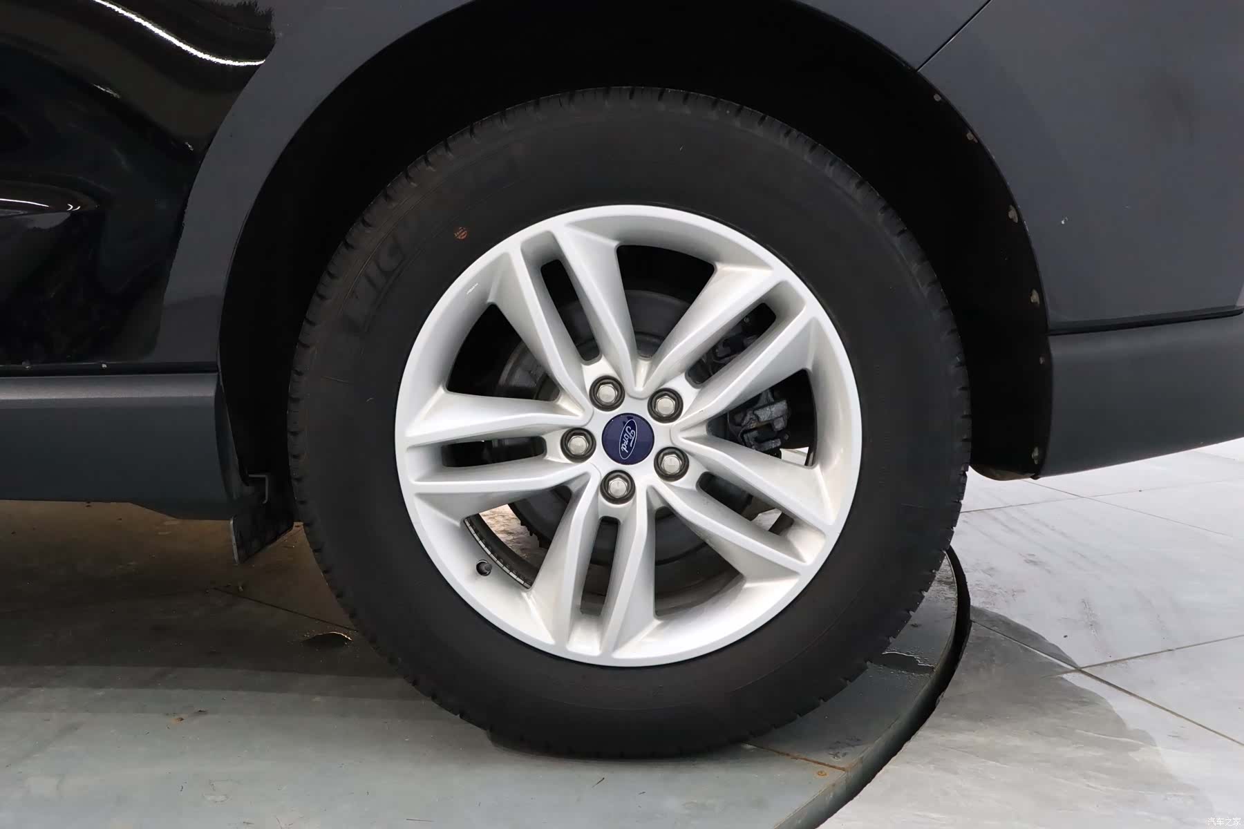 Ford Edge, 2021 10