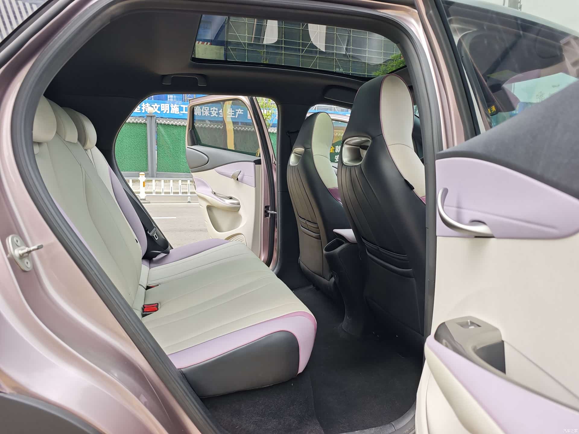 BYD Dolphin, 2022 12