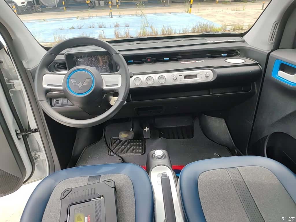 Wuling MINIEV, 2022 10