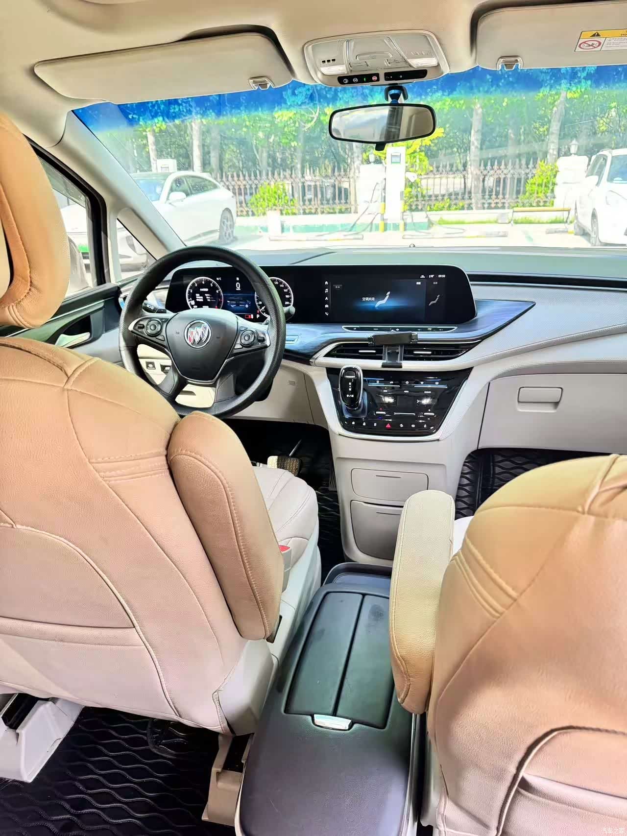 Buick GL8, 2022 11