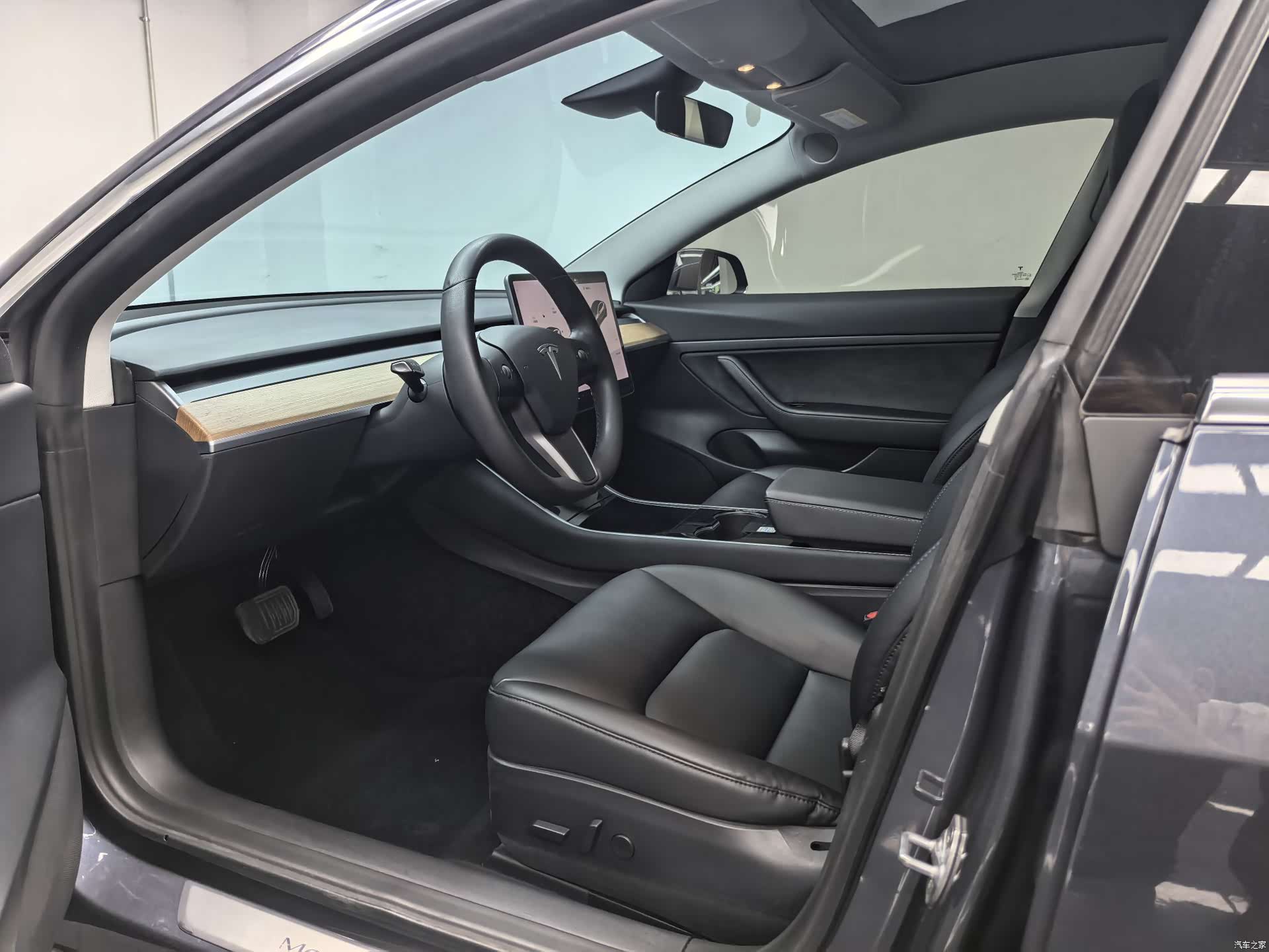 Tesla Model 3, 2020 4