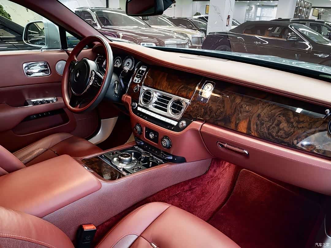 Rolls-Royce Wraith, 2015 7