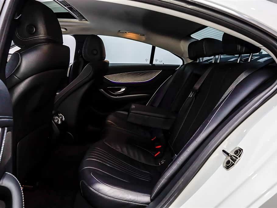 Mercedes-Benz CLS Mercedes-Benz CLS
