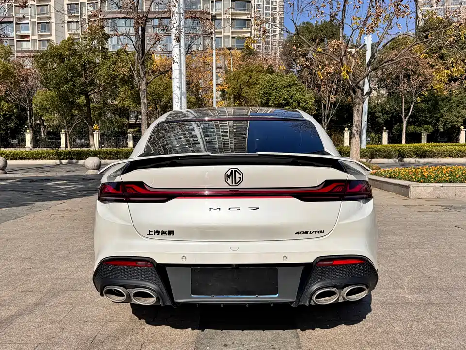 MG MG7